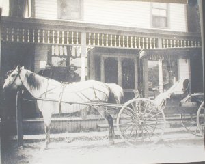 horst in front of store